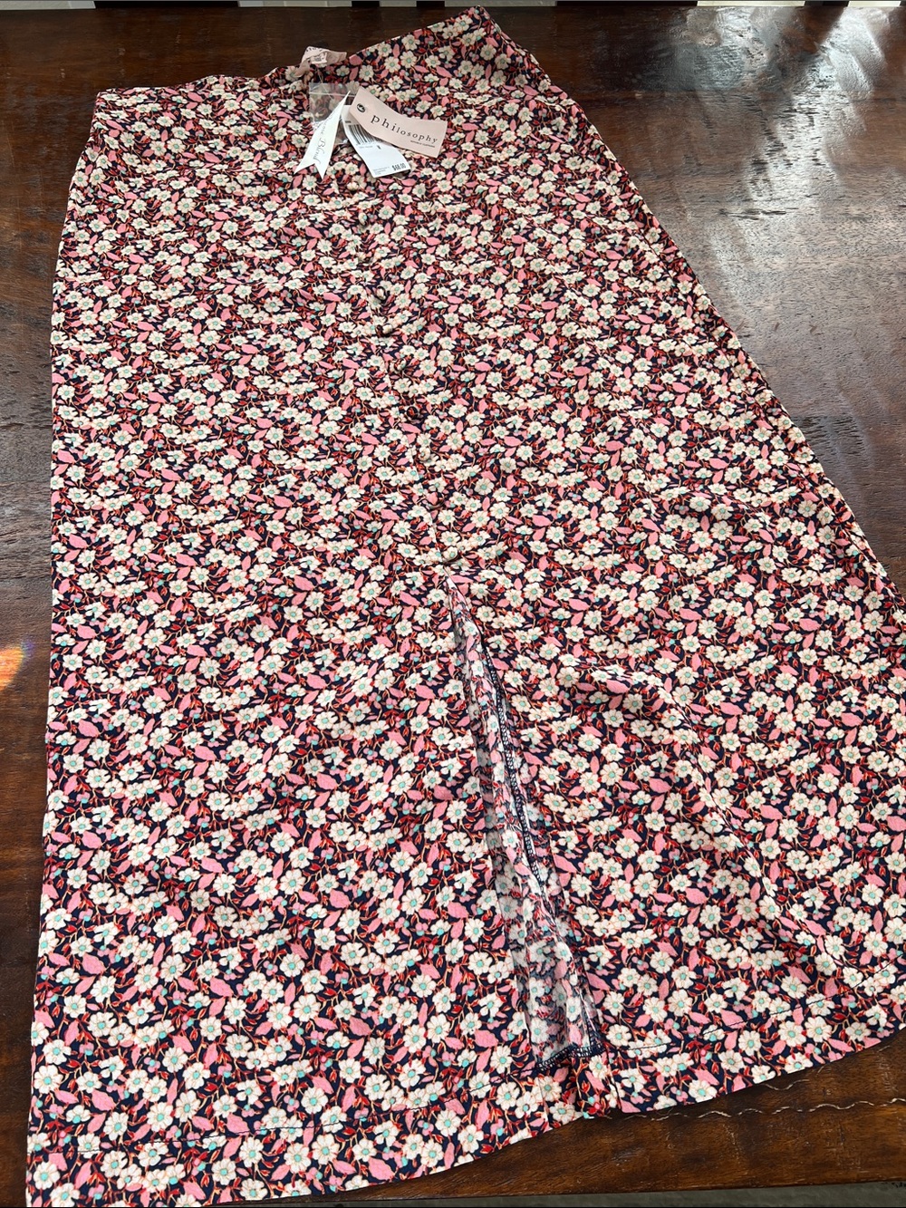 PHILOSOPHY REPUBLIC CLOTHING Maxi Skirt Front-Button Detail Ditsy Red Multi M
